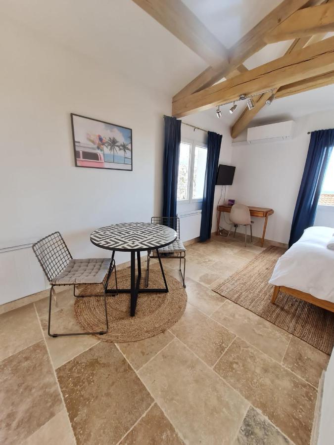 Adorable Maison Independante 30M2 Avec Piscine En Saison كابريس المظهر الخارجي الصورة
